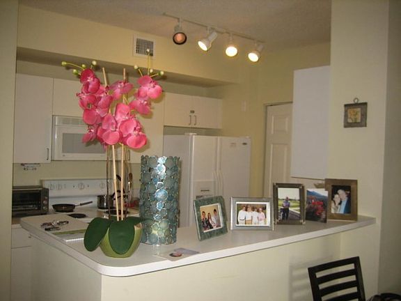 5th image of 720 S Sapodilla Ave APT 202