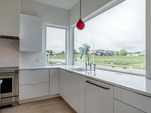 4043 Serenbe Street, Middleton, WI 53562