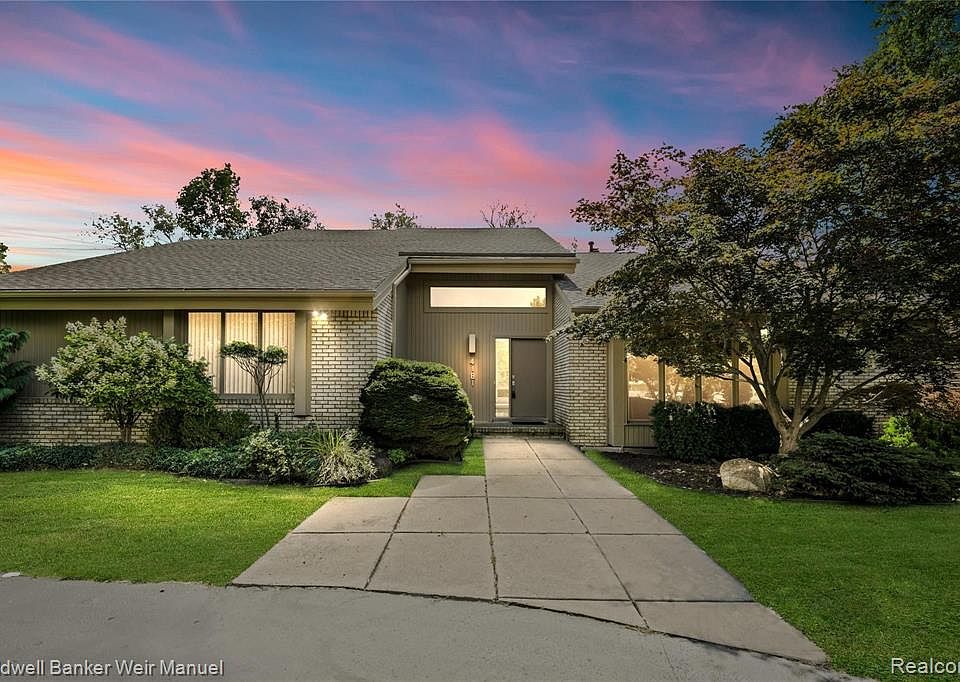 4181 Strathdale Ln, West Bloomfield, MI 48323 Zillow