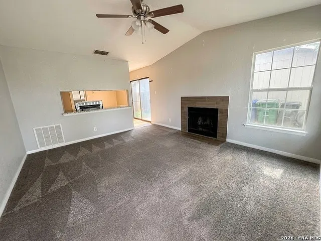 3 bed, 2.0 bath, 988 sqft, $1,400 — Photo 2