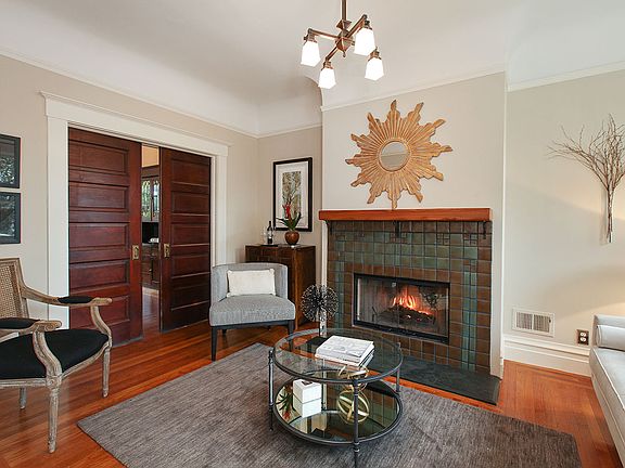 4th image of 3774 23rd St