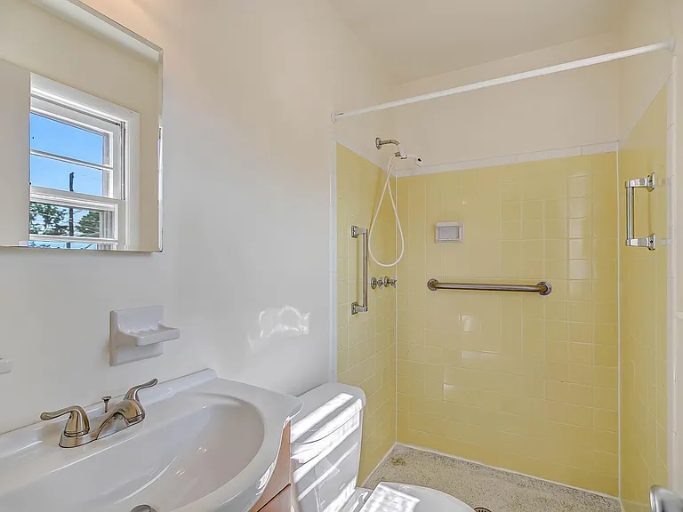8808 Patricia Ct — Photo 28