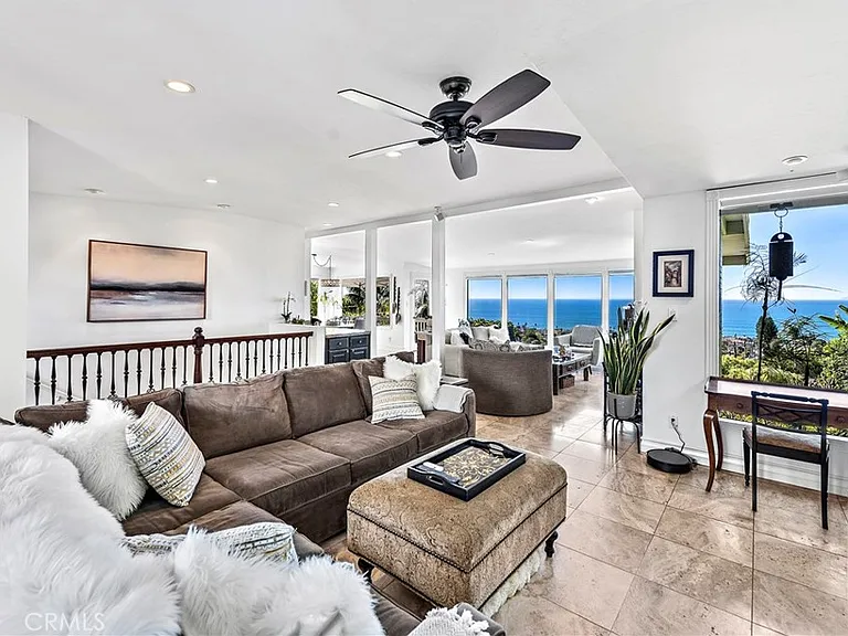 875 Coast View Dr — Photo 23