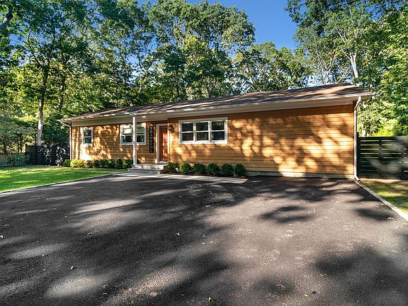 4th image of 115 Woodbine Dr