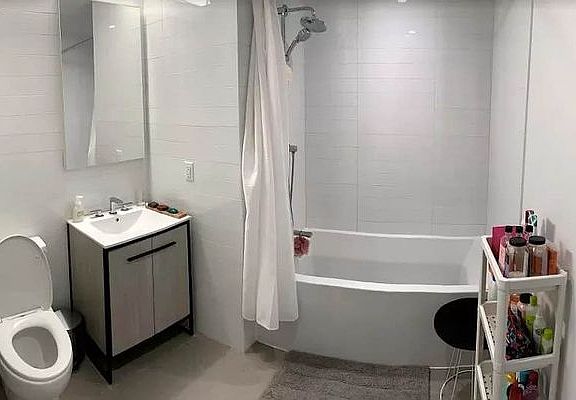 4th image of 159 Meserole St #406A
