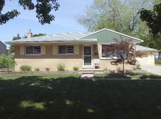 3644 David K Dr, Waterford, MI