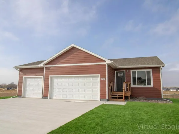 1465 Jefferson Ln, Rock Valley, IA 51247