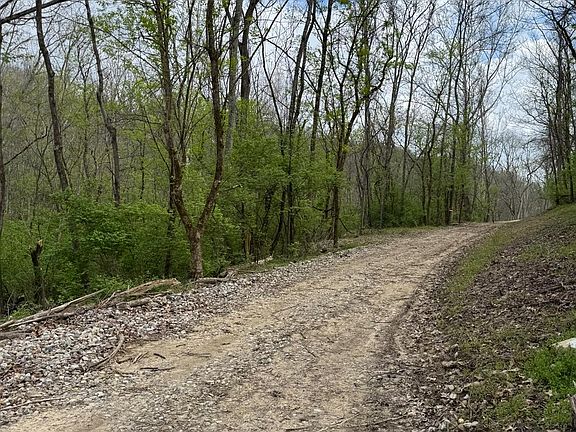 2nd image of 10883 Sand Run Rd