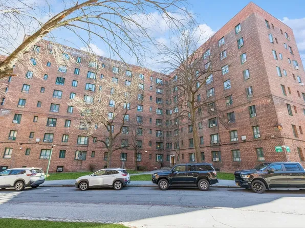 1686 Metropolitan Avenue #1F, Bronx, NY 10462