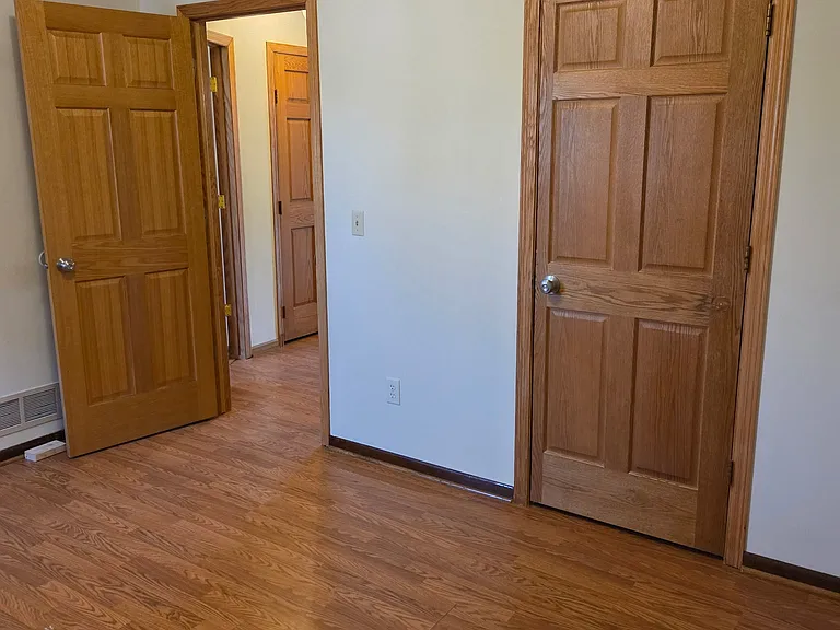 7829 Xerxes Ct N — Photo 10