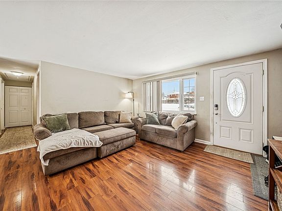 4th image of 4310 Paradise Dr