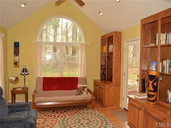 4th image of 3106 Mellwood Dr