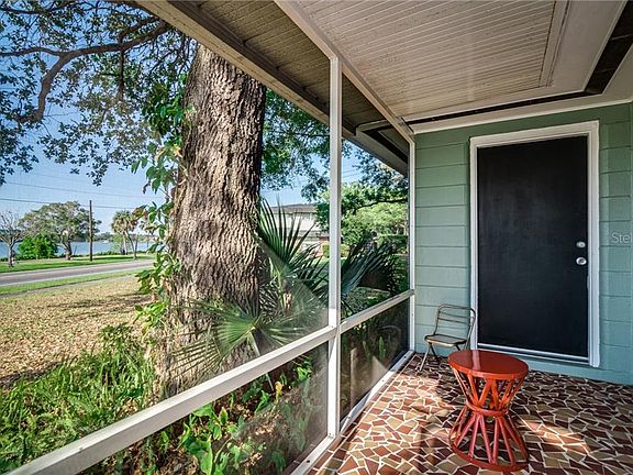 3rd image of 90 Lake Hunter Dr