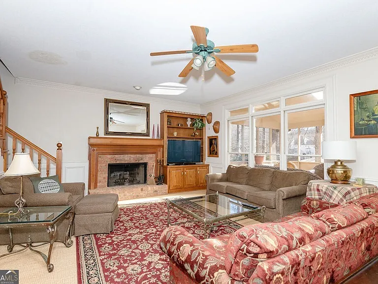 10315 Crescent Ridge Dr — Photo 12