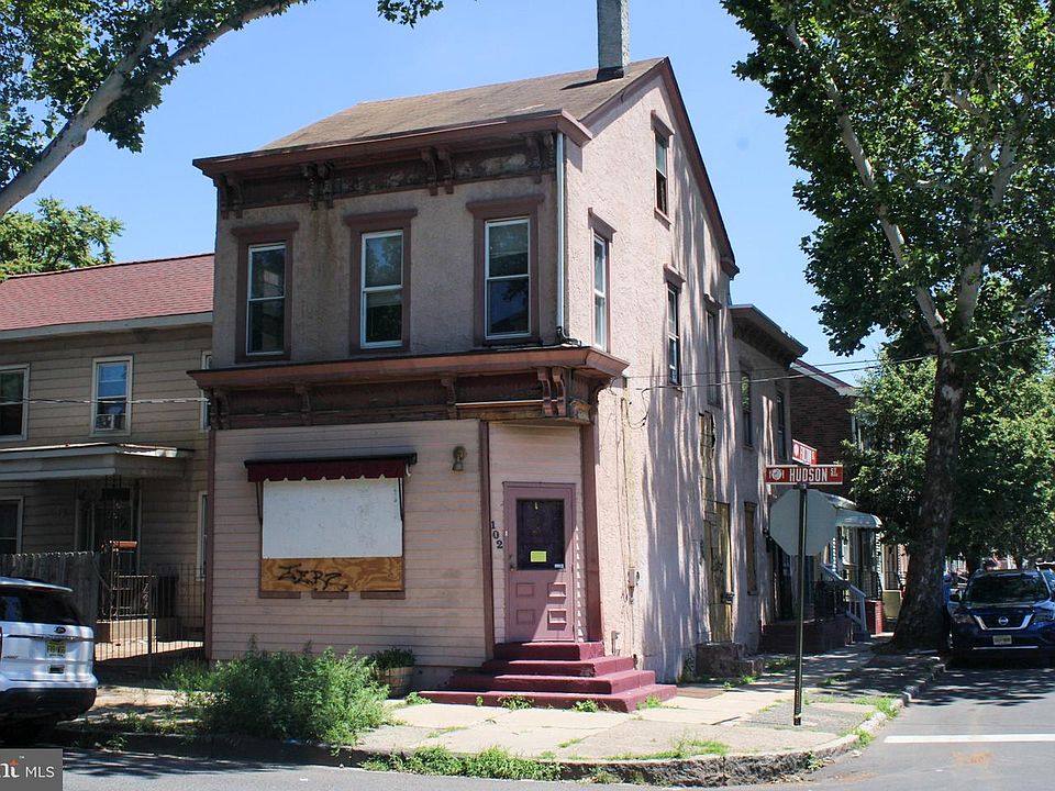 1st image of 626 Hudson St