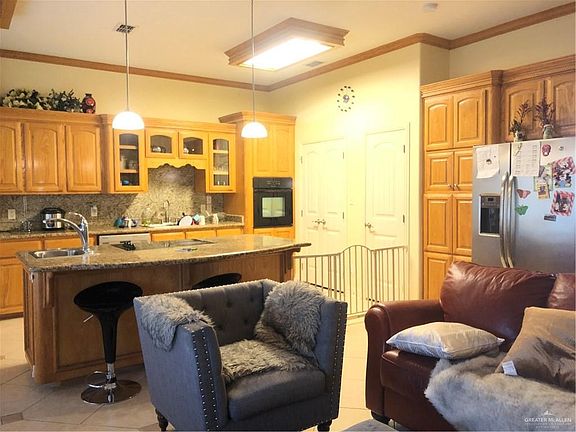 5th image of 1713 Christian Cir