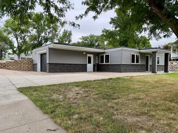 1103 E Park St, Pierre, SD 57501