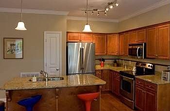 5th image of 157 Avalon Dr