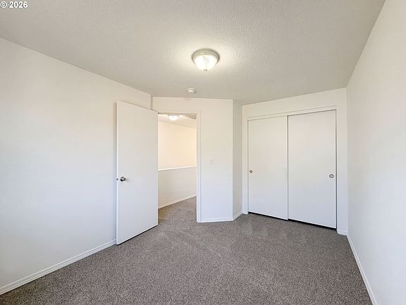 4th image of 59130 Oak Glen Ave