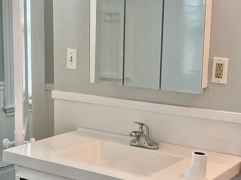 70 Park St #3 — Photo 7