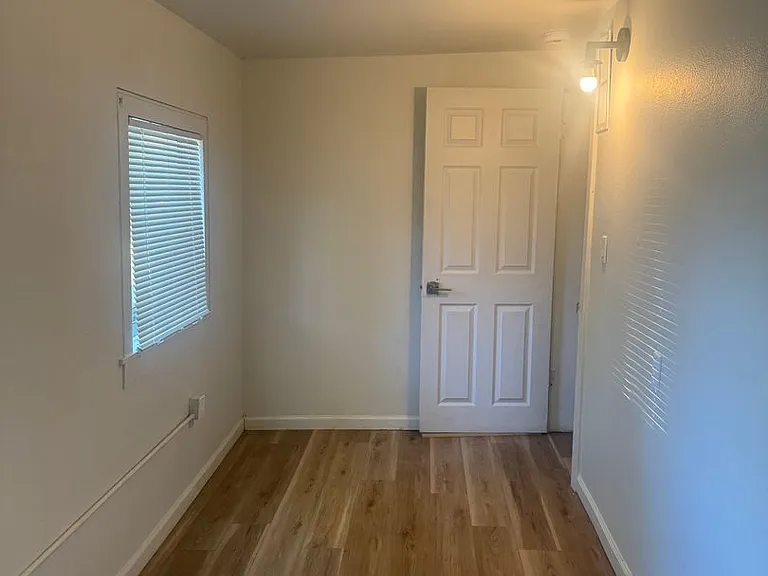 1112-1118 Continental St — Photo 16
