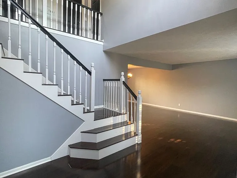 2930 Blackhawk Dr — Photo 6