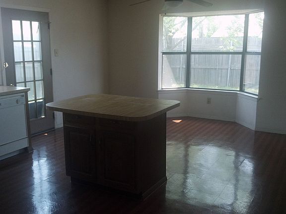 Kitchen with eat-in area