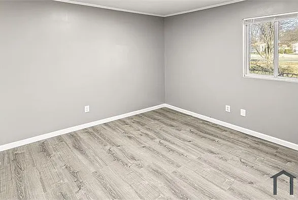 2857 Dawnview Dr — Photo 2