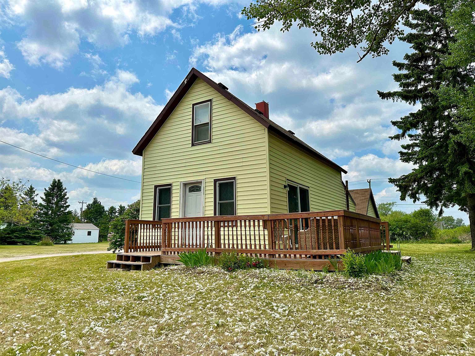 10541 N Main St, Rapid River, MI 49878 Zillow