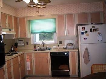 5th image of 47 River Park Dr