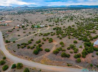 28 Old Rd, Lamy, NM 87540