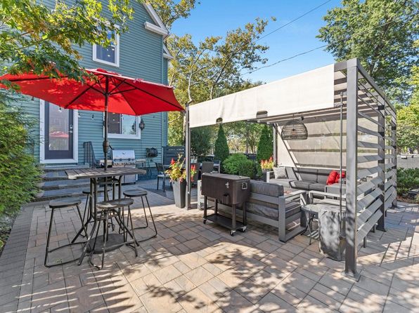 76 Condict St