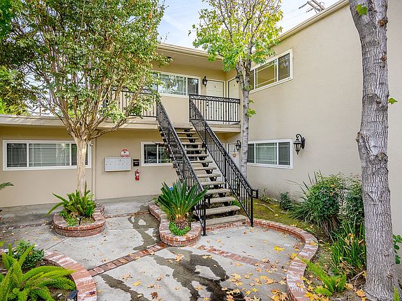 3rd image of 1415 Cosmic Way APT 6