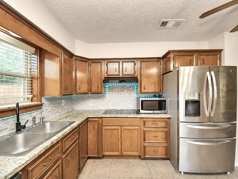 14007 Fleur De Lis Blvd — Photo 26