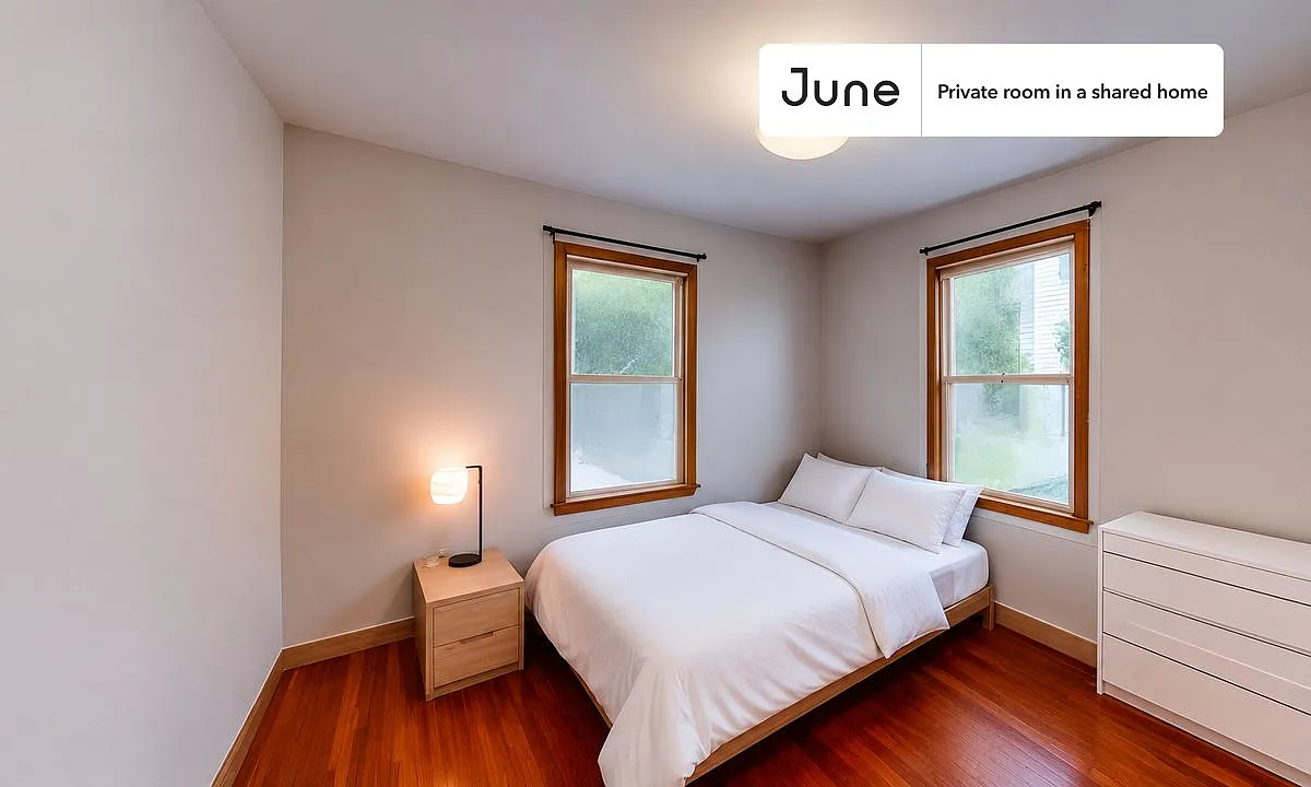 Queen bedroom in 5 bed/1 bath home in Somerville #1343 A — Photo 1