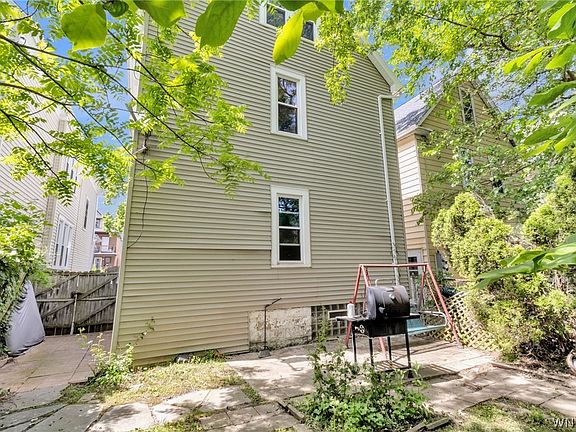 5th image of 43 Hayden St