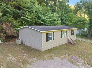 139 Honey Fork Rd, Phyllis, KY 41554