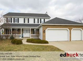 16304 Acacia Dr, Strongsville, OH
