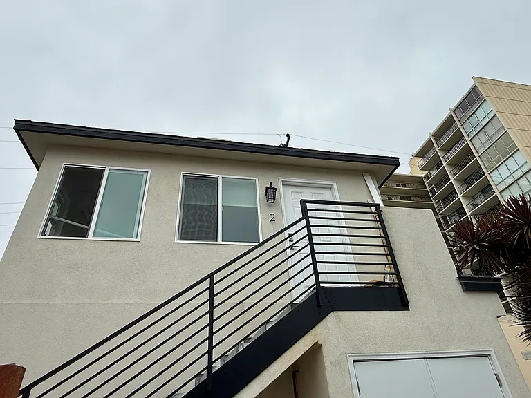 950-952 Beryl St #2 — Photo 2