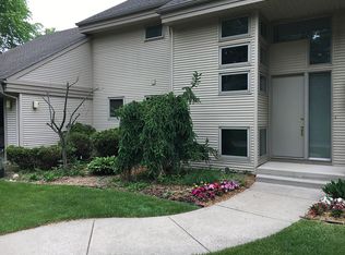 4631 Erin Ct, Ann Arbor, MI 48105