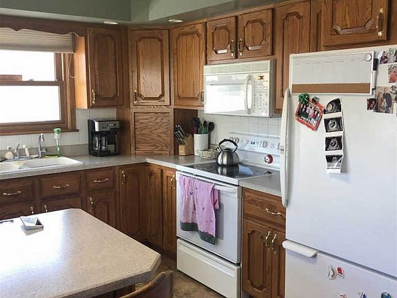 5th image of 2712 S Cecelia St