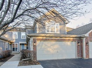 877 Wembley Ct #877, Elgin, IL 60120