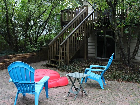 3rd image of 1727 Gentian Dr SE