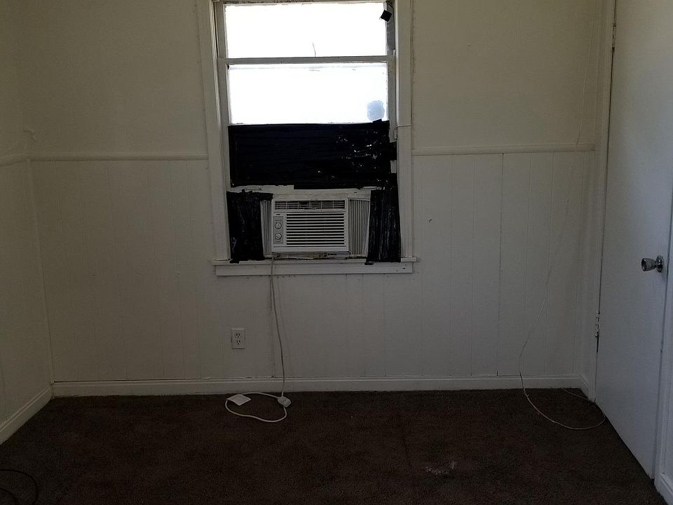 2nd image of 3202 Church St