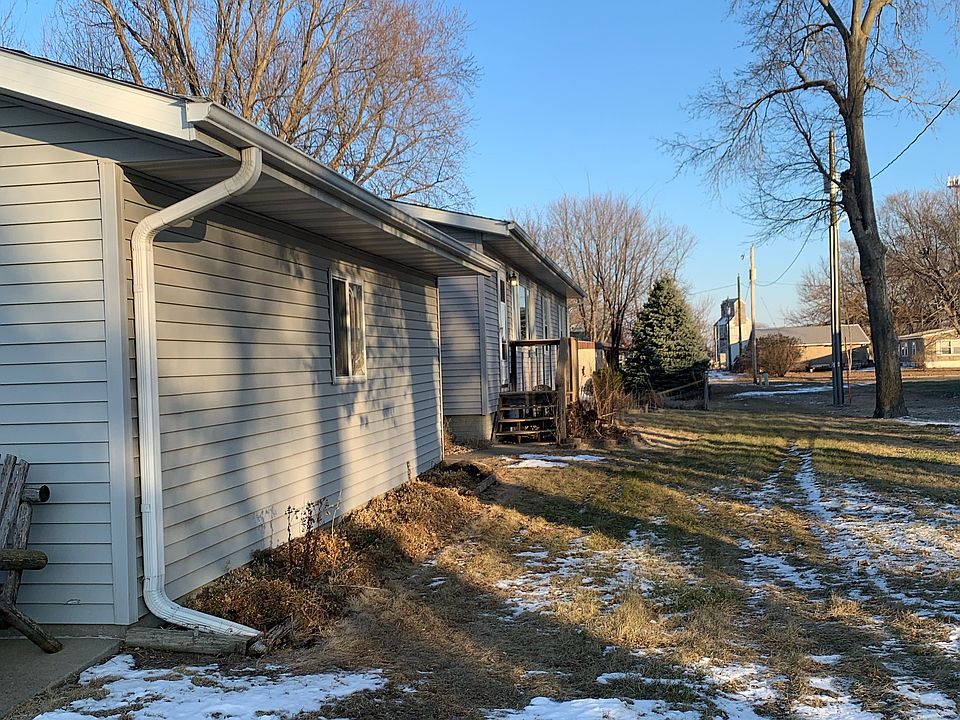 1st image of 207 Lakeport St