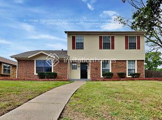 1666 Clarendon Dr, Lewisville, TX 75067