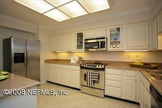 5th image of 4300 Lakeside Dr Unit 8