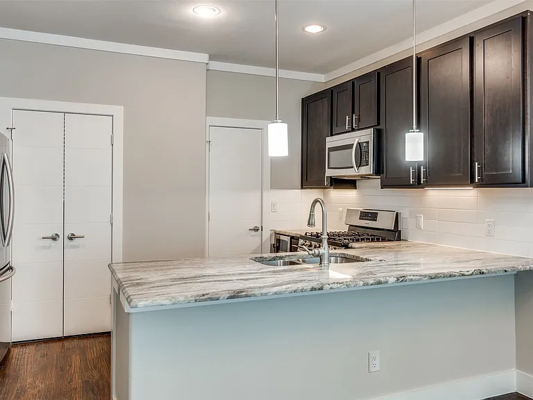 4316 Hartford St #20 — Photo 6