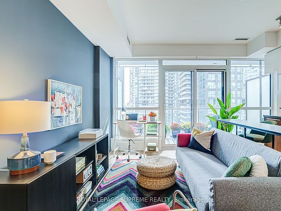 2nd image of 8 Mercer St #1710