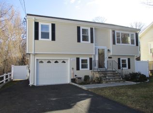 108 Dry Hill Rd, Norwalk, CT 06851